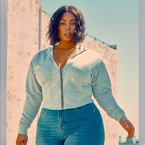 Front zipped cropped hoodie